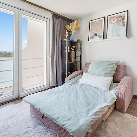 Apartman Beautiful Right On The Rhine